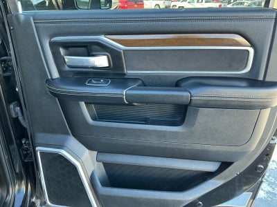 2022 RAM 2500 Laramie Crew Cab 4x4 6'4' Box