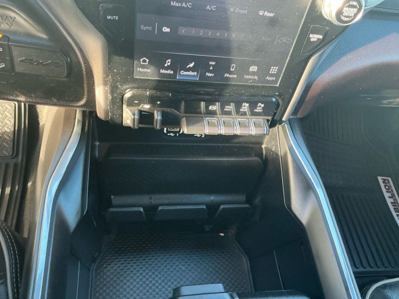 2024 RAM 2500 Laramie Crew Cab 4x4 6'4' Box