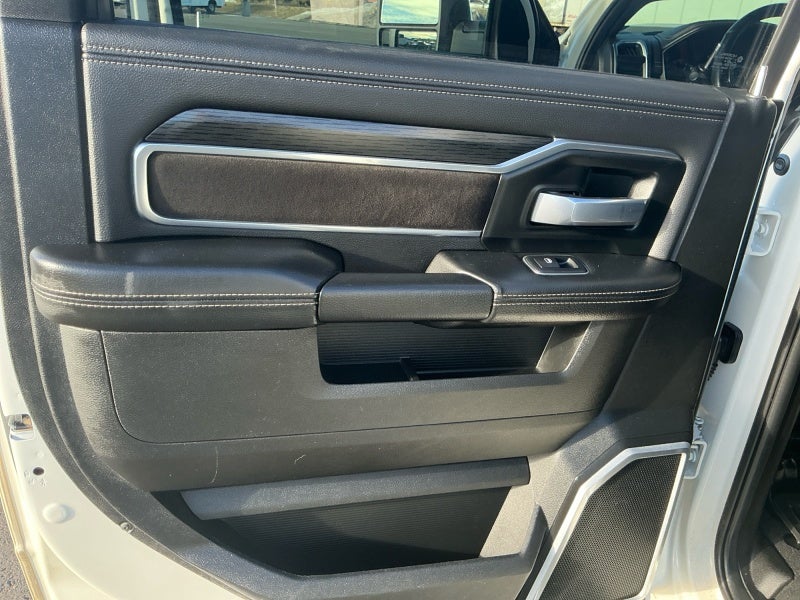 2024 RAM 2500 Laramie Crew Cab 4x4 6'4' Box