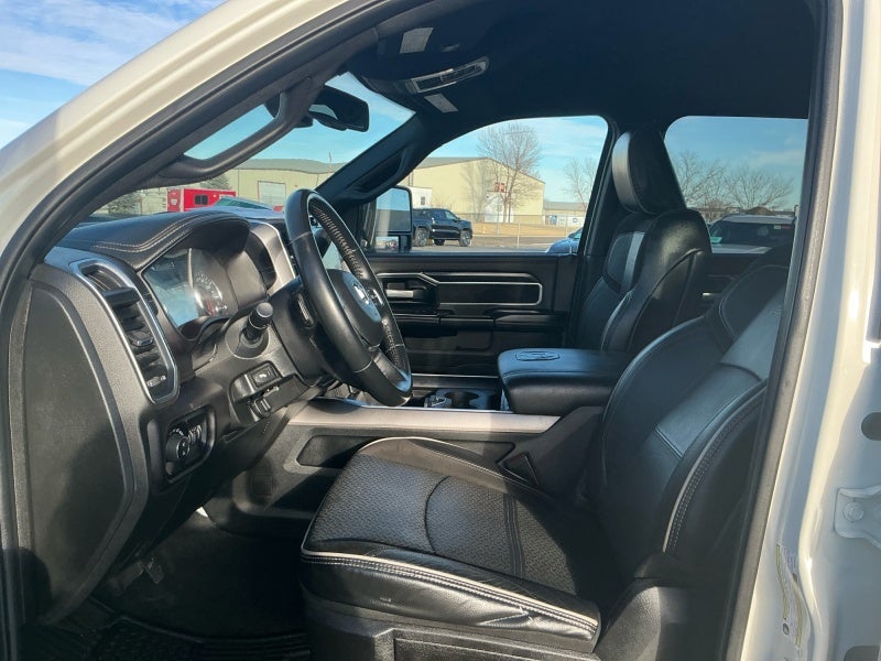 2024 RAM 2500 Laramie Crew Cab 4x4 6'4' Box