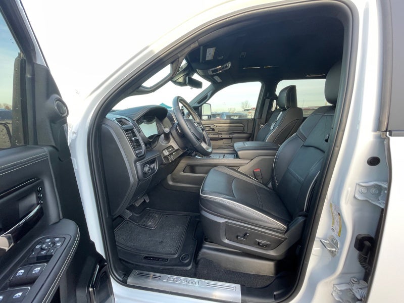 2025 RAM 2500 Limited Crew Cab 4x4 6'4' Box