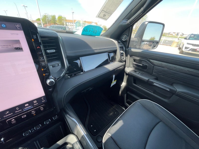 2025 RAM Ram 2500 RAM 2500 LIMITED CREW CAB 4X4 6'4' BOX