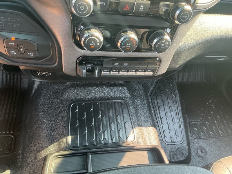 2026 RAM Ram 5500 Chassis Cab RAM 5500 TRADESMAN CHASSIS CREW CAB 4X4 60' CA