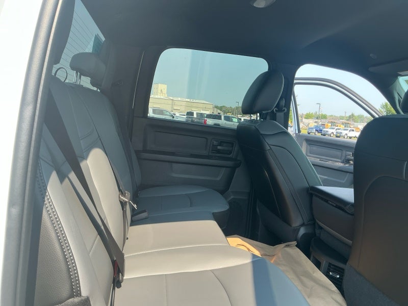 2026 RAM Ram 5500 Chassis Cab RAM 5500 TRADESMAN CHASSIS CREW CAB 4X4 60' CA