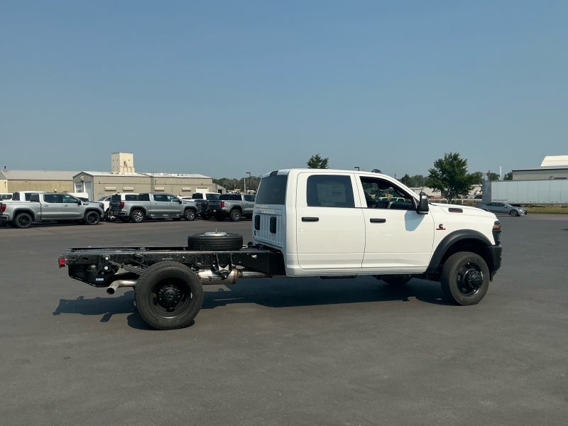 2026 RAM Ram 5500 Chassis Cab RAM 5500 TRADESMAN CHASSIS CREW CAB 4X4 60' CA