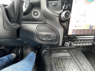 2026 RAM Ram 5500 Chassis Cab RAM 5500 TRADESMAN CHASSIS CREW CAB 4X4 84' CA