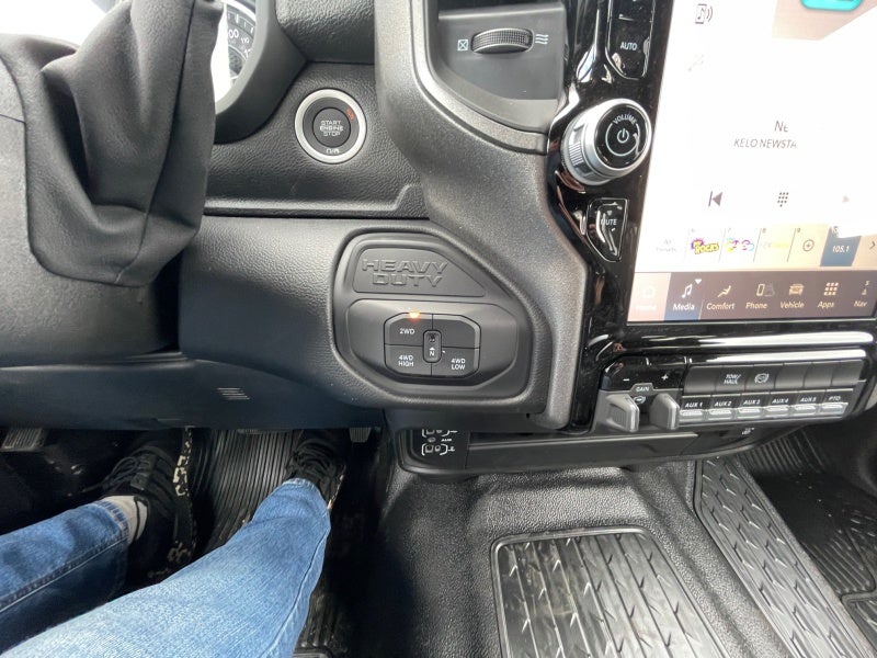 2026 RAM Ram 5500 Chassis Cab RAM 5500 TRADESMAN CHASSIS CREW CAB 4X4 84' CA