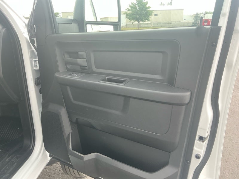 2026 RAM Ram 5500 Chassis Cab RAM 5500 TRADESMAN CHASSIS CREW CAB 4X4 84' CA