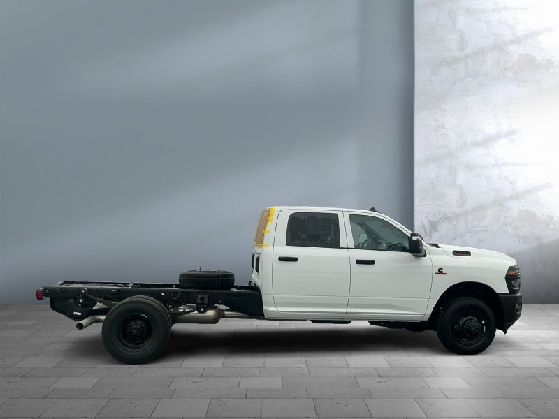 2027 RAM Ram 3500 Chassis Cab RAM 3500 TRADESMAN CREW CAB CHASSIS 4X4 60' CA