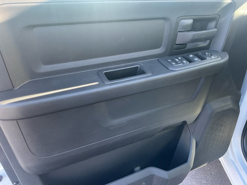 2027 RAM Ram 3500 Chassis Cab RAM 3500 TRADESMAN CREW CAB CHASSIS 4X4 60' CA
