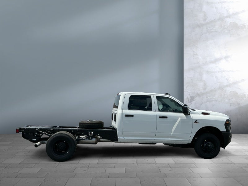 2026 RAM Ram 3500 Chassis Cab RAM 3500 TRADESMAN CREW CAB CHASSIS 4X4 60' CA