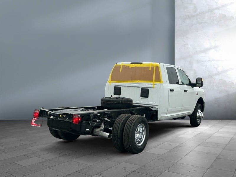 2027 RAM Ram 3500 Chassis Cab RAM 3500 TRADESMAN CREW CAB CHASSIS 4X4 60' CA