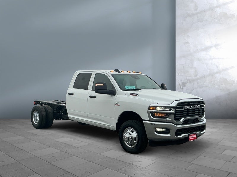 2027 RAM Ram 3500 Chassis Cab RAM 3500 TRADESMAN CREW CAB CHASSIS 4X4 60' CA