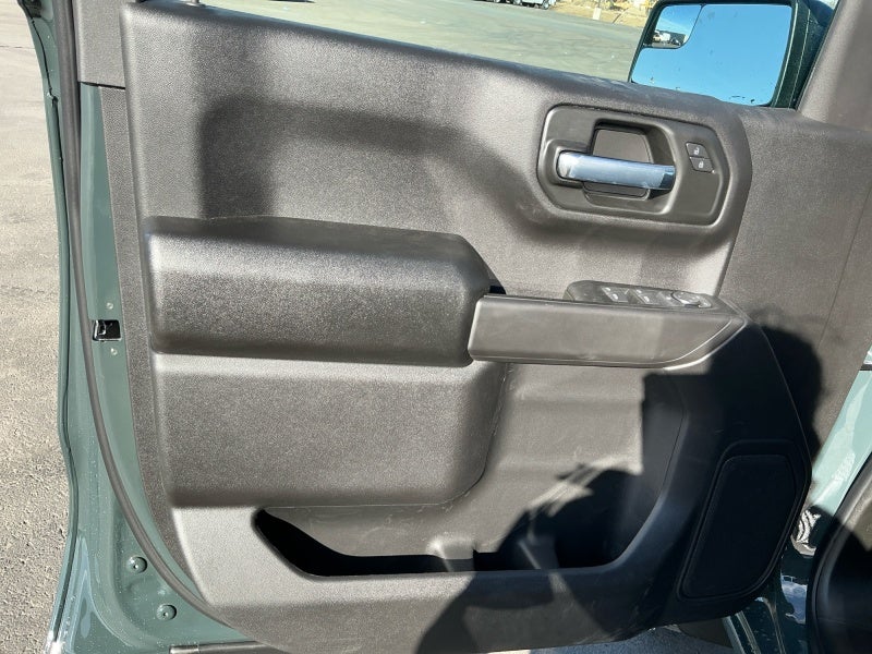 2026 Chevrolet Silverado 1500 4WD Crew Cab Short Bed Custom Trail Boss