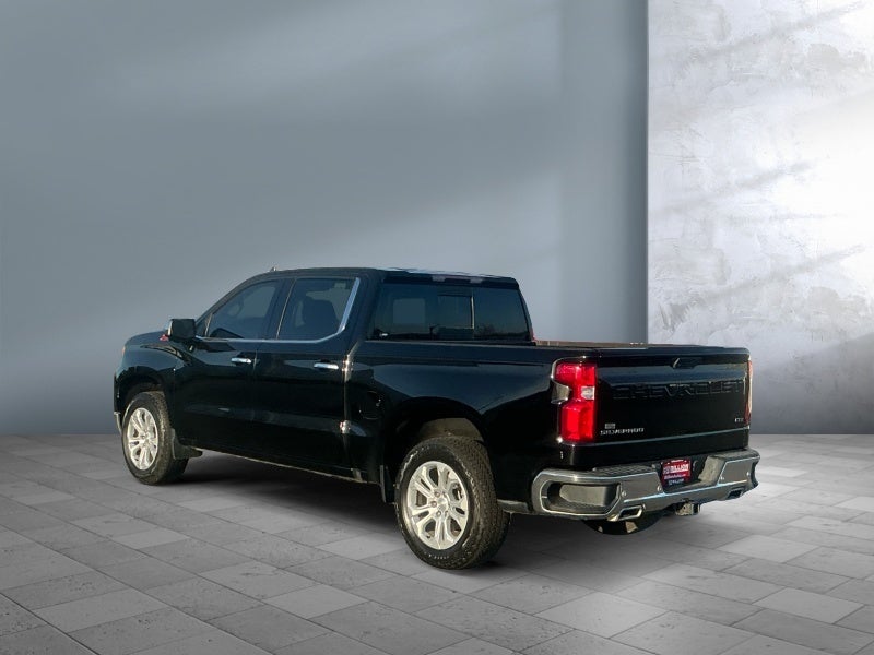 2023 Chevrolet Silverado 1500 4WD Crew Cab Short Bed LTZ
