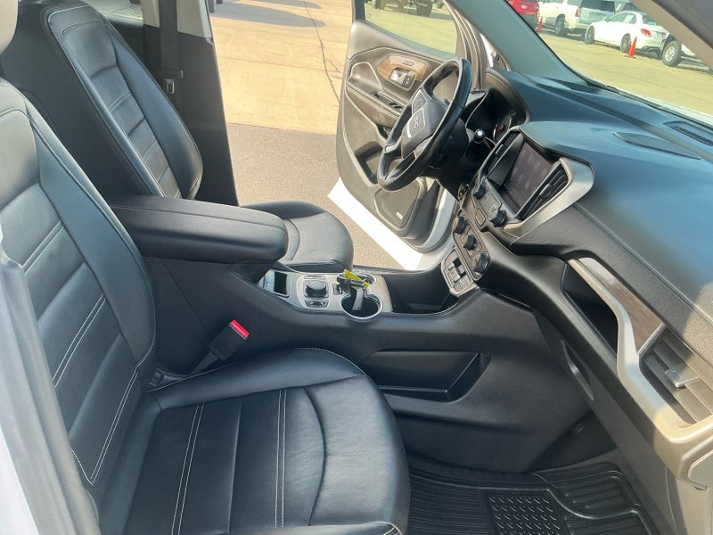 2022 GMC Terrain AWD Denali