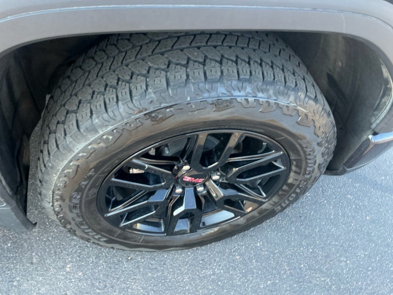 2024 GMC Sierra 1500 4WD Crew Cab Short Box Elevation with 3VL