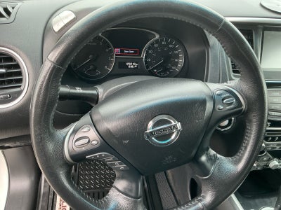 2015 Nissan Pathfinder SV