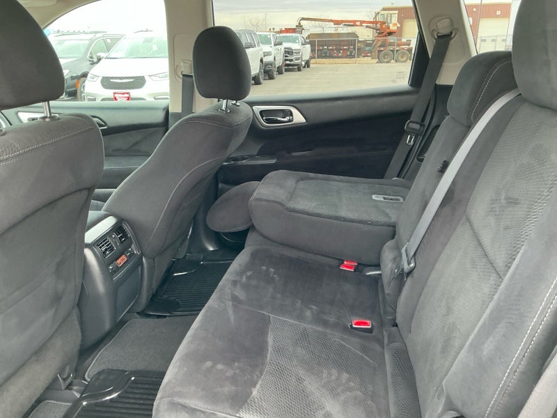 2015 Nissan Pathfinder SV