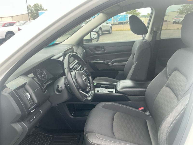 2024 Nissan Pathfinder SV 4WD