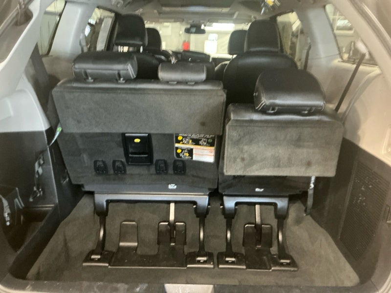 2019 Toyota Sienna SE 8 Passenger