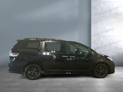 2019 Toyota Sienna SE 8 Passenger