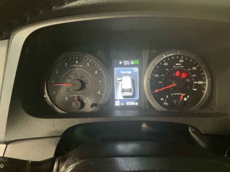 2019 Toyota Sienna SE 8 Passenger