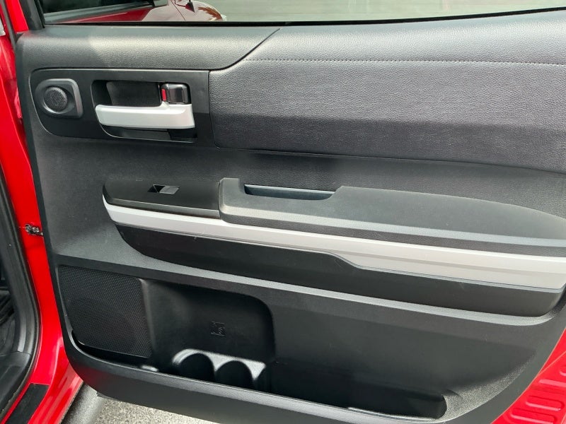 2018 Toyota Tundra SR5 5.7L V8