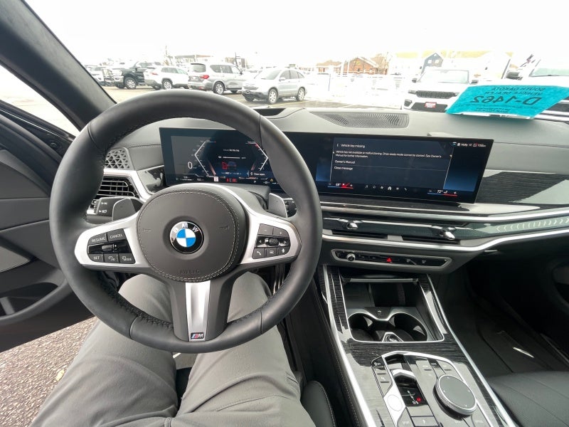 2025 BMW X7 xDrive40i