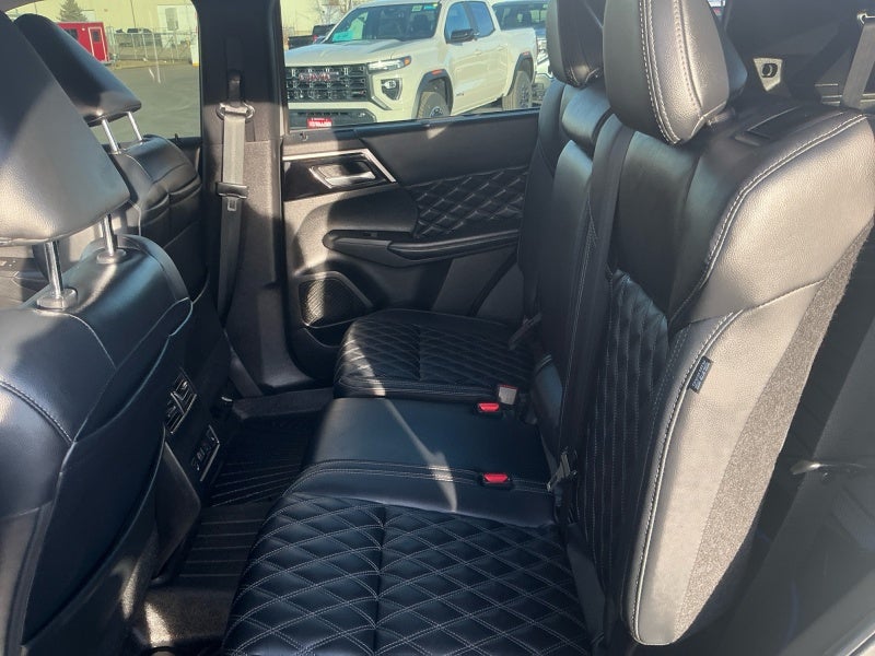 2023 Mitsubishi Outlander PHEV SEL S-AWC