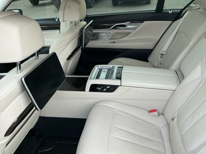 2019 BMW 750i xDrive