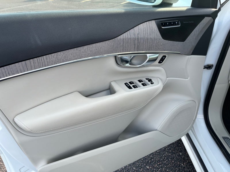 2023 Volvo XC90 B6 Plus 7-Seater